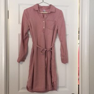 Old Navy Maternity shirt dress with tie waste.
